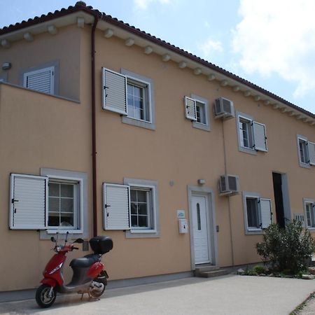 Apartments Pegla Нерезине Экстерьер фото