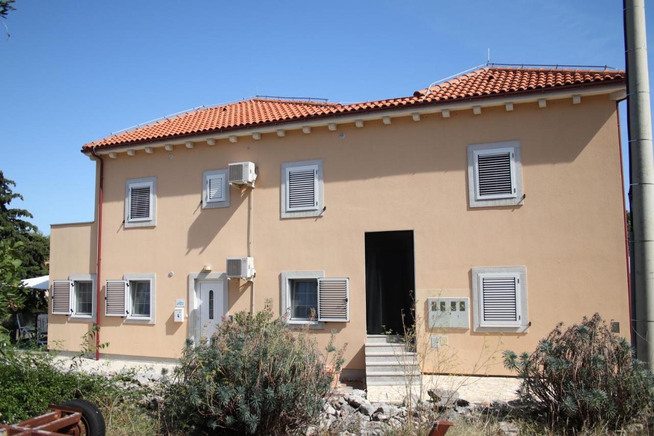 Apartments Pegla Нерезине Экстерьер фото