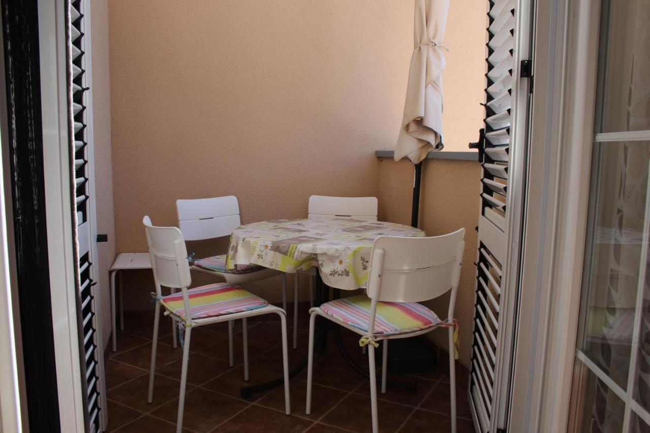 Apartments Pegla Нерезине Экстерьер фото
