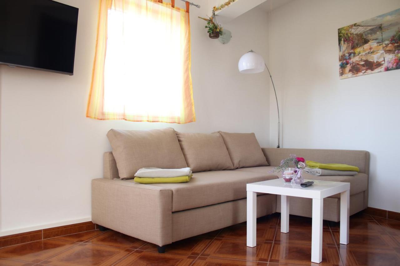 Apartments Pegla Нерезине Экстерьер фото